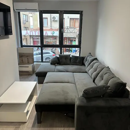 Apartment - весела улица *